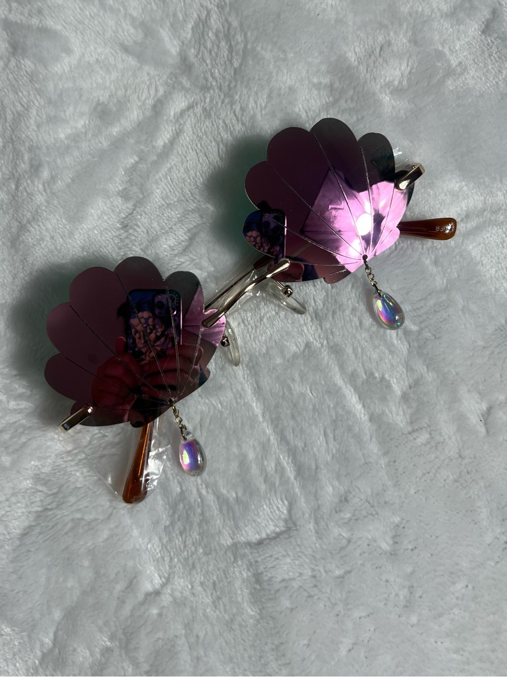 Dolls Kill Neptune Seashell Sunglasses - Picture 2 of 8